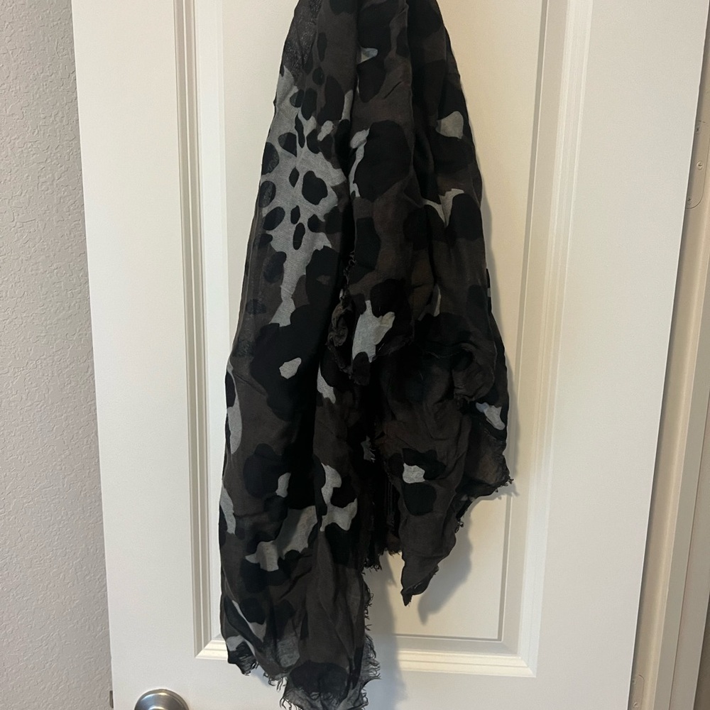 Scarf - Picture 2 of 2